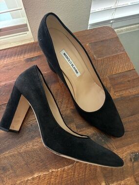 Manolo Blahnik Black Suede Pointed Block Heel Pumps size 40